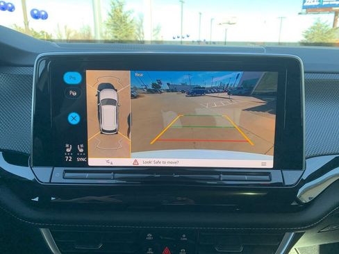 New 2025 Volkswagen Atlas Cross Sport SEL Premium R-Line image 19