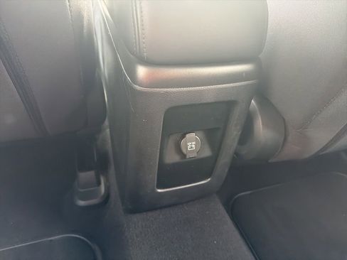 Used 2016 Dodge Journey SXT image 31