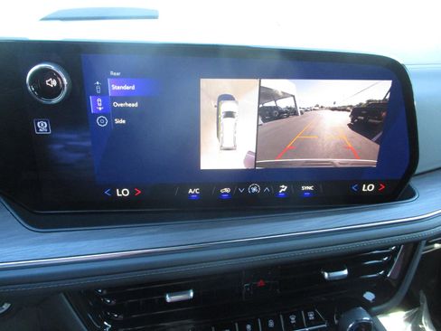 New 2026 Chevrolet Suburban LS image 20