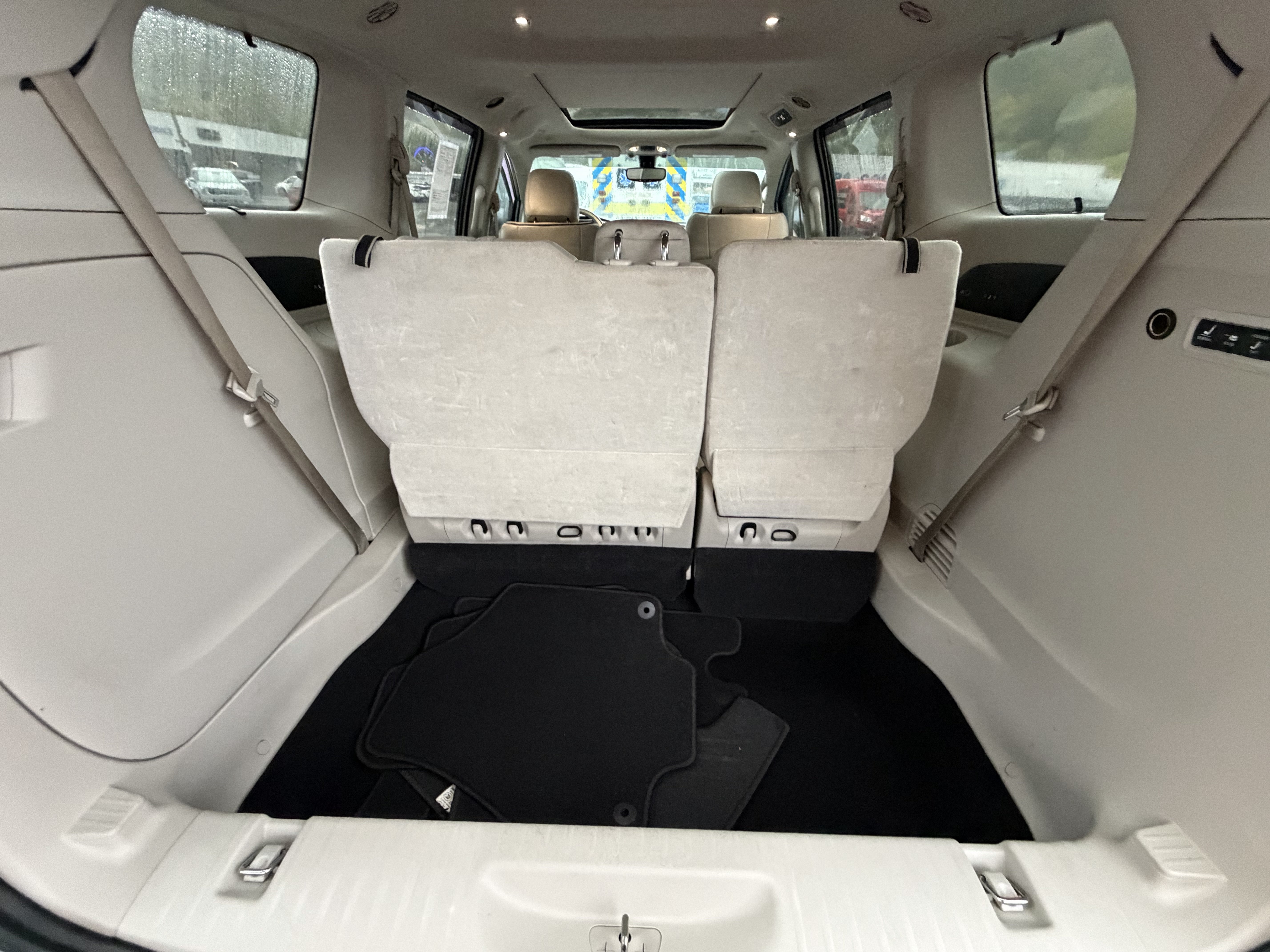 Used 2020 Chrysler Pacifica Limited FWD image 24