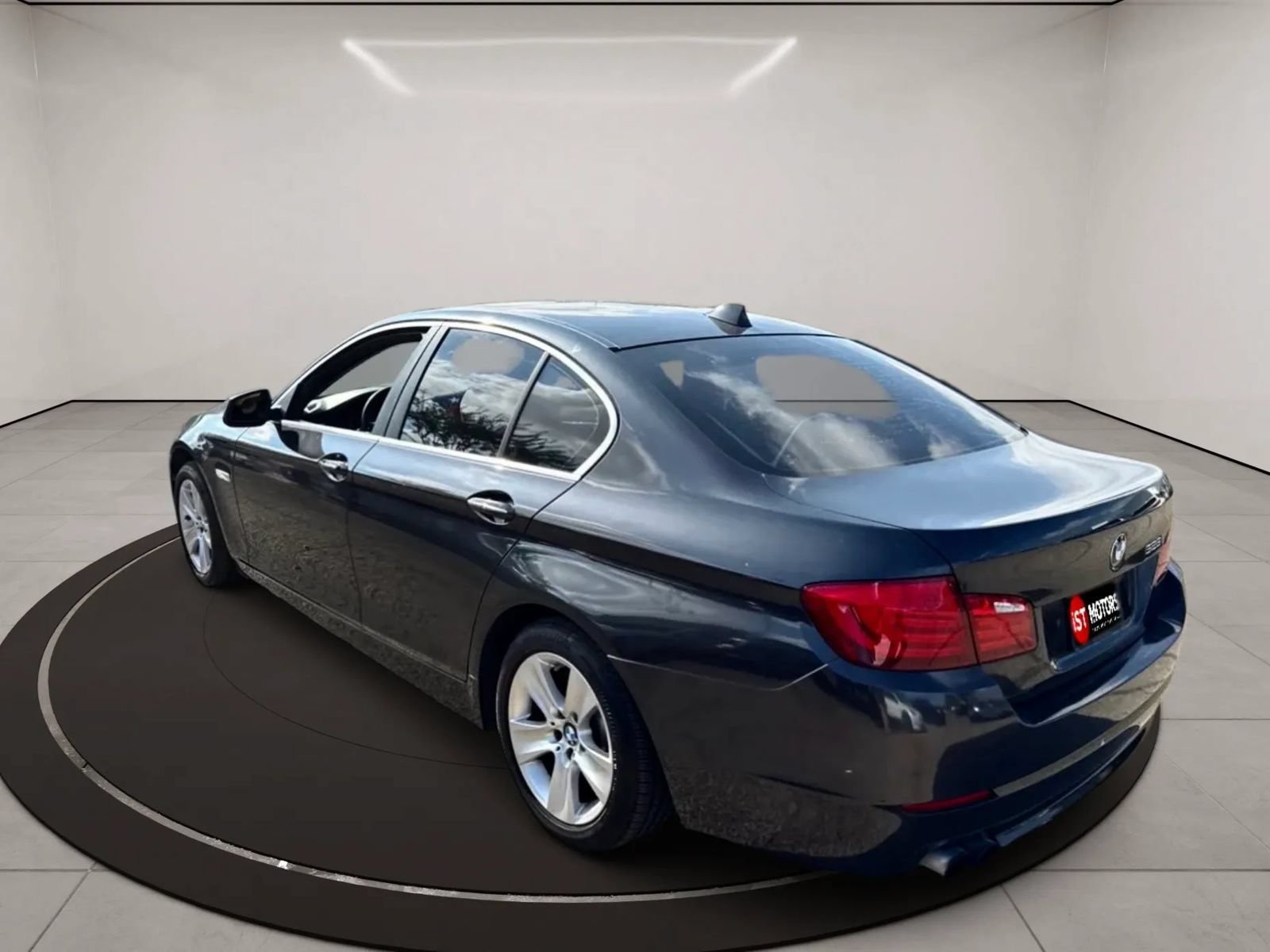 Used 2013 BMW 528i Sedan RWD image 10