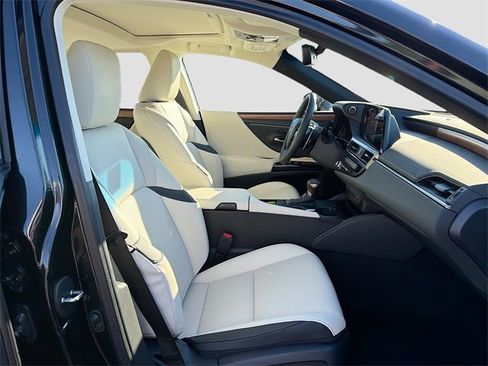 New 2025 Lexus ES 350 w/ Premium Package image 15