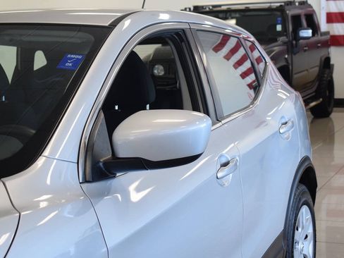 Used 2019 Nissan Rogue Sport S FWD image 15