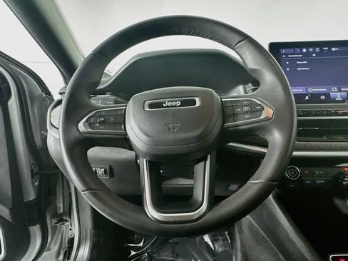 Used 2024 Jeep Compass Latitude AWD/4WD image 13