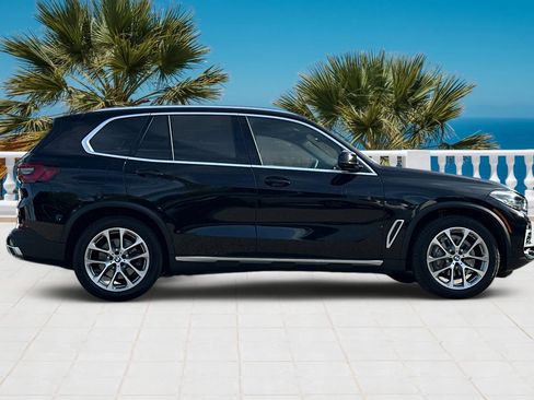 Used 2021 BMW X5 xDrive40i w/ Convenience Package image 3