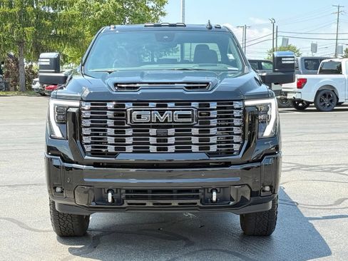 Used 2026 GMC Sierra 2500 Denali Ultimate w/ Max Trailering Package AWD/4WD image 9