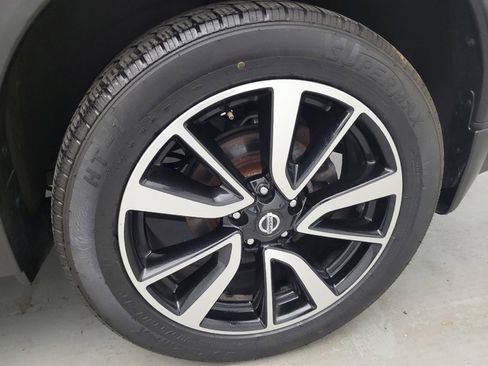 Used 2019 Nissan Rogue SL w/ Premium Package AWD/4WD image 31