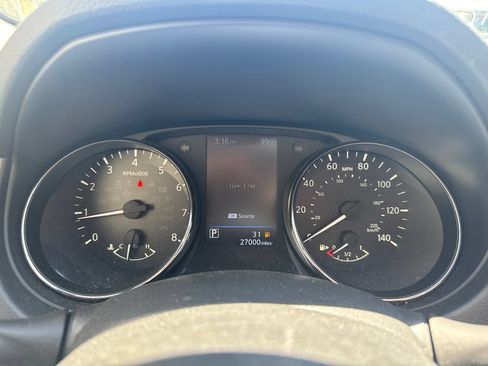 Used 2020 Nissan Rogue Sport SV AWD/4WD image 24