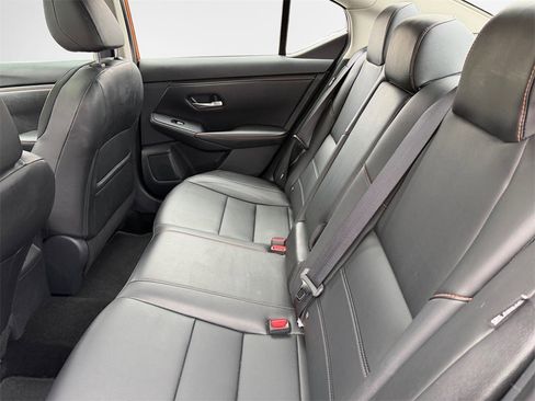 Used 2023 Nissan Sentra SR w/ SR Premium Package image 14