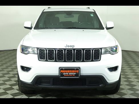 Used 2021 Jeep Grand Cherokee Laredo image 14