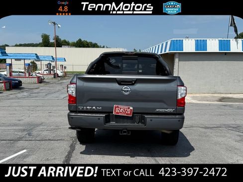 Used 2018 Nissan Titan PRO-4X w/ Pro-4x Convenience Package AWD/4WD image 4