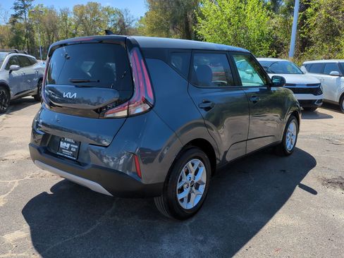 Certified 2025 Kia Soul LX image 5