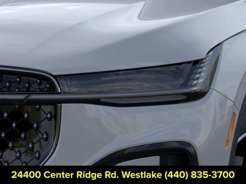 New 2026 Lincoln Nautilus Premier w/ Jet Appearance Package AWD/4WD image 18