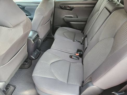 Certified 2025 Toyota Highlander LE AWD/4WD image 23