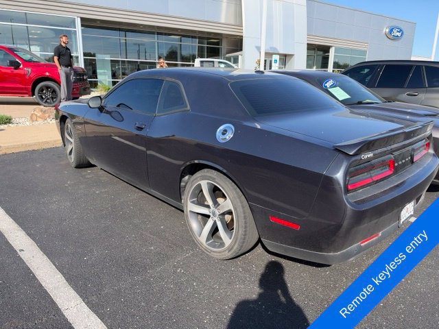 Used 2019 Dodge Challenger R/T w/ Driver Convenience Group RWD image 7