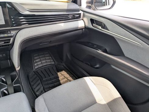 Used 2025 Toyota Camry LE FWD image 18