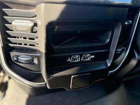 Used 2019 RAM 1500 Big Horn image 16