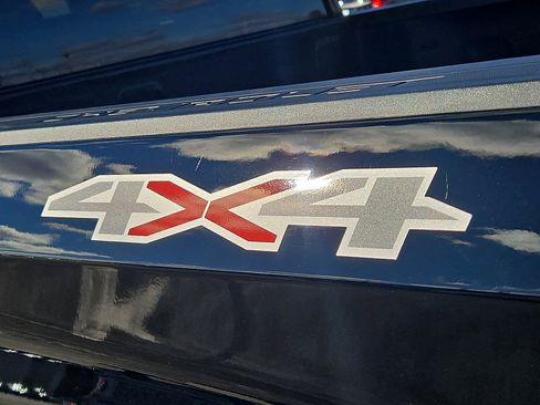 Used 2022 Chevrolet Silverado 1500 LT image 31