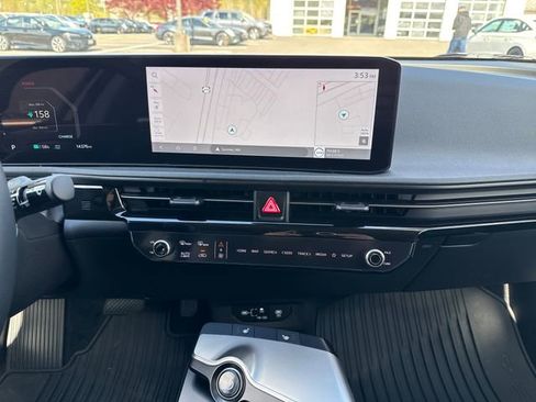 Used 2025 Kia EV6 Light RWD image 27