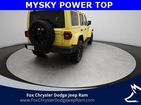 Used 2023 Jeep Wrangler Unlimited Sahara w/ Cold Weather Group image 34