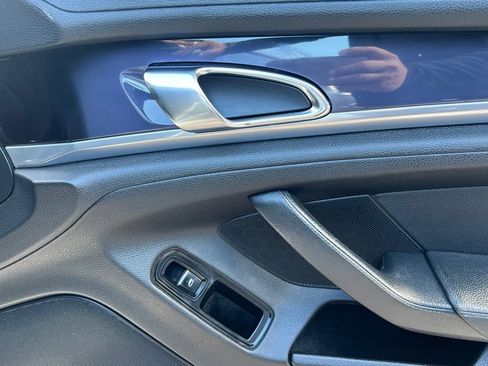 Used 2012 Porsche Panamera S image 47