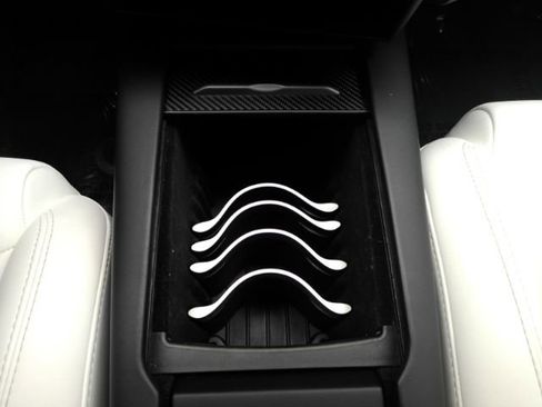 Used 2019 Tesla Model S Performance image 48