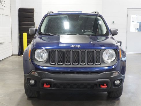 Used 2017 Jeep Renegade Trailhawk image 2