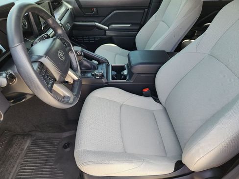Used 2025 Toyota 4Runner SR5 AWD/4WD image 14