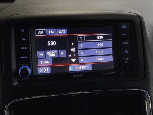 Used 2020 Dodge Grand Caravan SE image 25