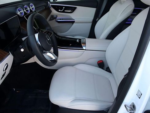 Certified 2026 Mercedes-Benz GLC 300 image 5