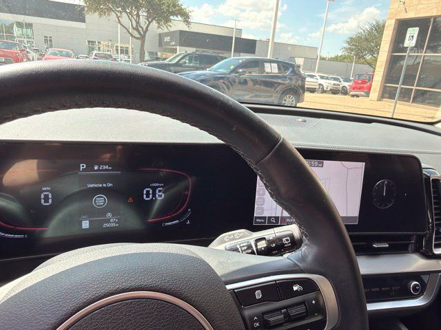 Certified 2025 Kia Sportage EX FWD image 11