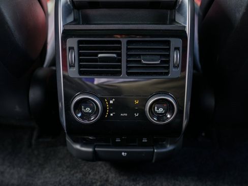 Used 2019 Land Rover Range Rover Sport SVR image 36