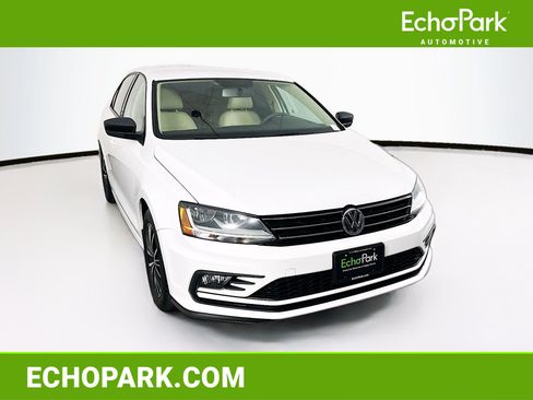 Used 2018 Volkswagen Jetta Wolfsburg Edition FWD image 1