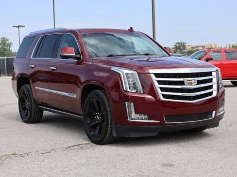 Used 2016 Cadillac Escalade Premium AWD/4WD image 4