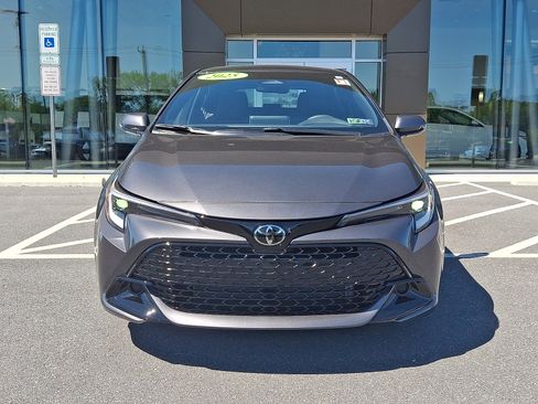 Used 2023 Toyota Corolla SE FWD image 2