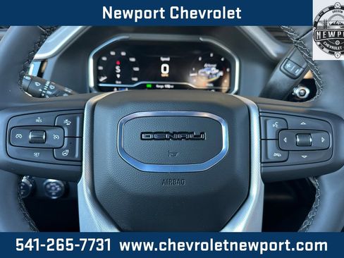 New 2025 GMC Sierra 3500 Denali w/ Technology Package image 17