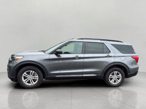 Used 2023 Ford Explorer XLT w/ Equipment Group 202A AWD/4WD image 5