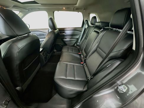 Used 2021 Nissan Rogue SV w/ Premium Package FWD image 30
