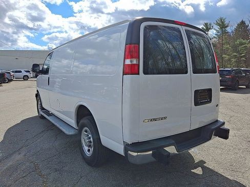 Used 2024 Chevrolet Express 2500 w/ Driver Convenience Package image 5