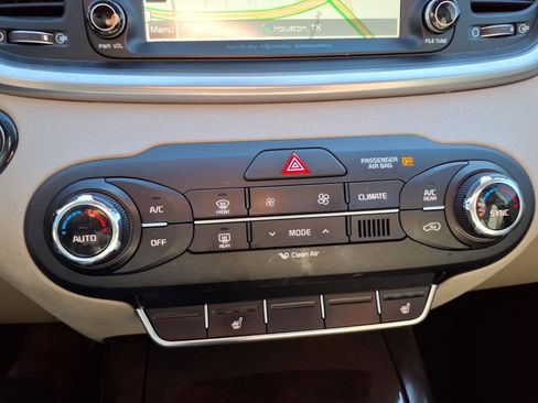 Used 2016 Kia Sorento EX w/ EX Touring Package image 8