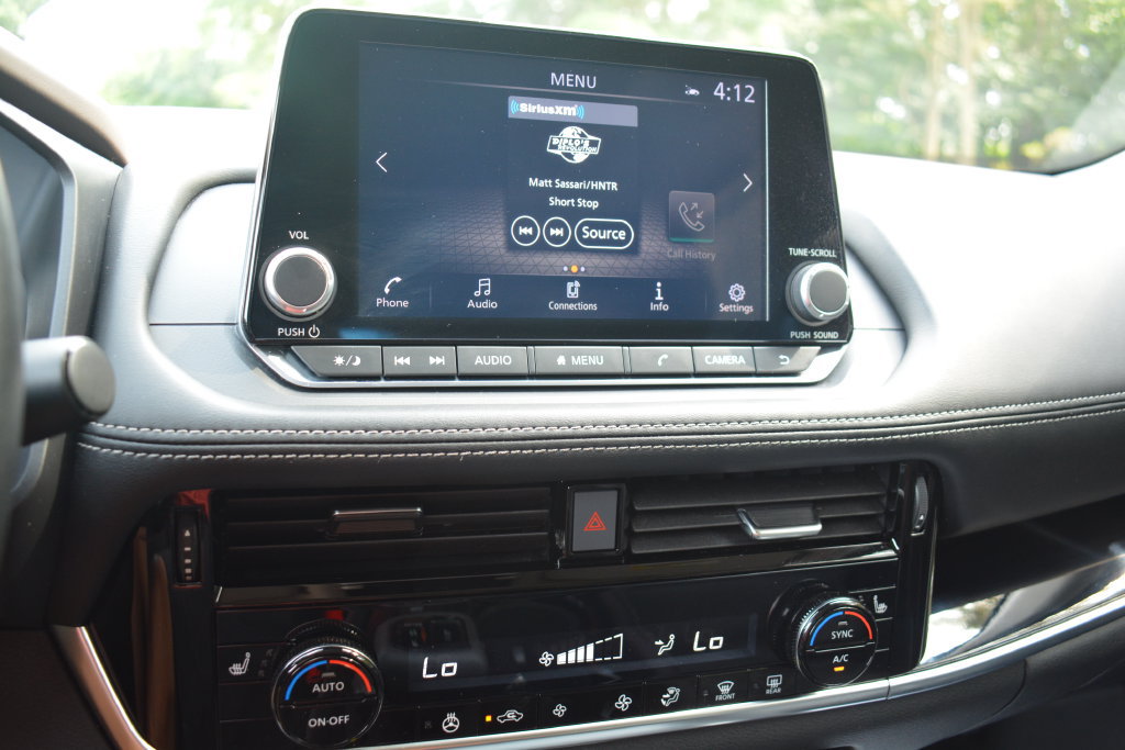 Used 2023 Nissan Rogue SL AWD/4WD image 17