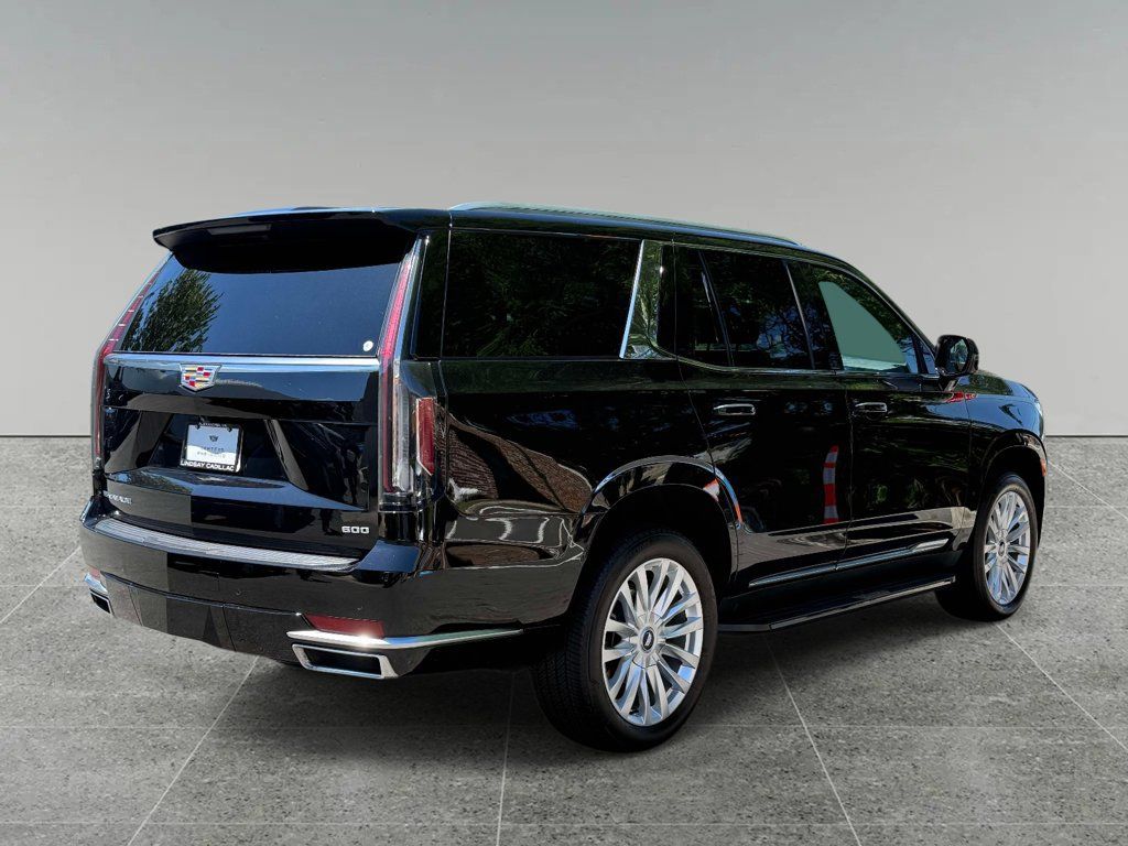 Certified 2024 Cadillac Escalade Luxury AWD/4WD image 10