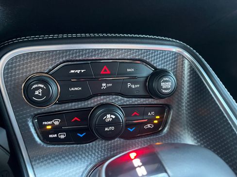 Used 2015 Dodge Challenger SRT Hellcat image 31