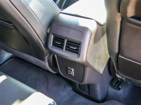 Certified 2023 GMC Terrain SLT image 23