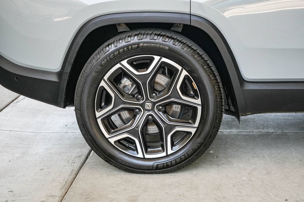 Used 2024 Rivian R1S Adventure Dual AWD/4WD image 11