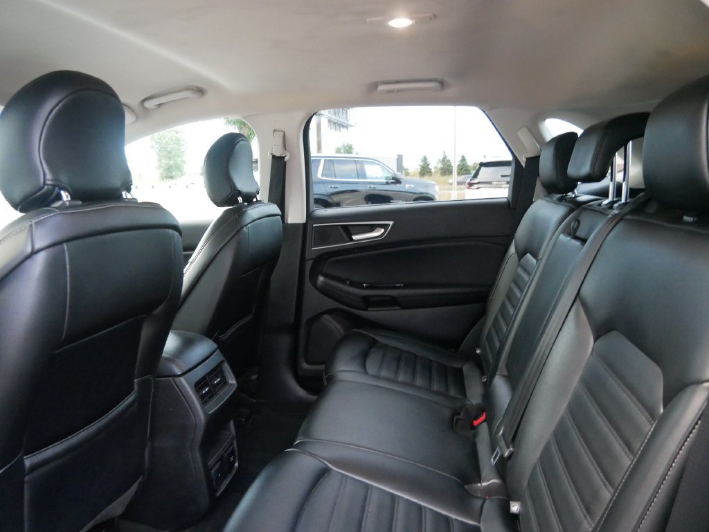Used 2019 Ford Edge SEL w/ Equipment Group 201A FWD image 10
