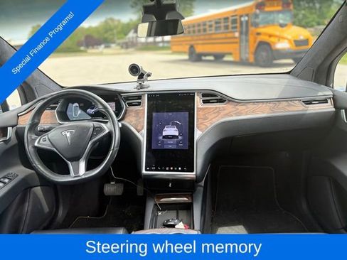 Used 2018 Tesla Model X 75D AWD/4WD image 25