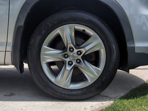 Used 2015 Toyota Highlander Limited AWD/4WD image 13