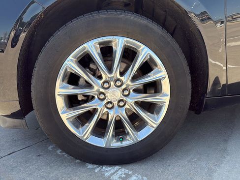 Used 2020 Buick Enclave Premium w/ Sun and Sites Package AWD/4WD image 16
