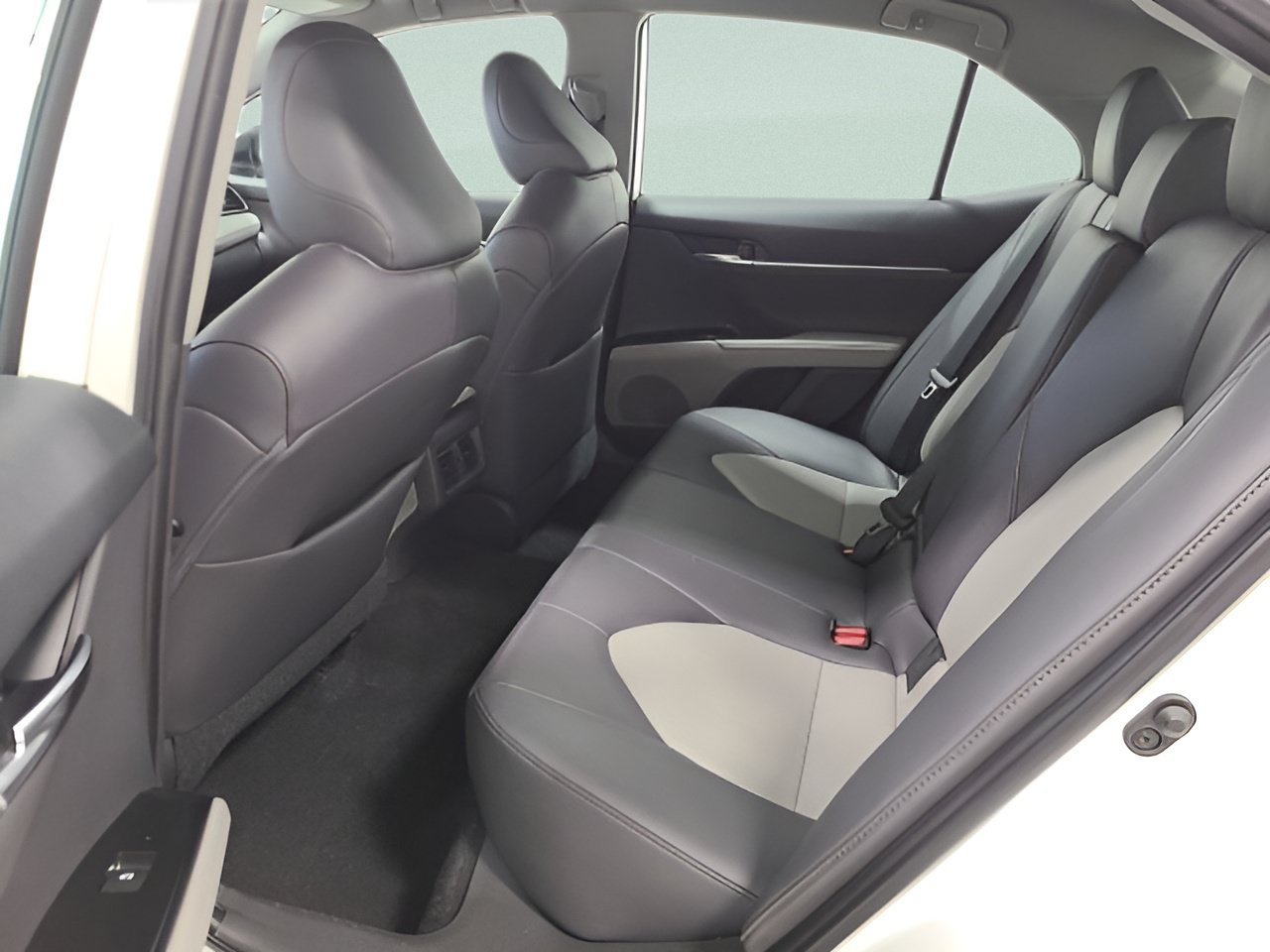 Used 2020 Toyota Camry XLE AWD/4WD image 15